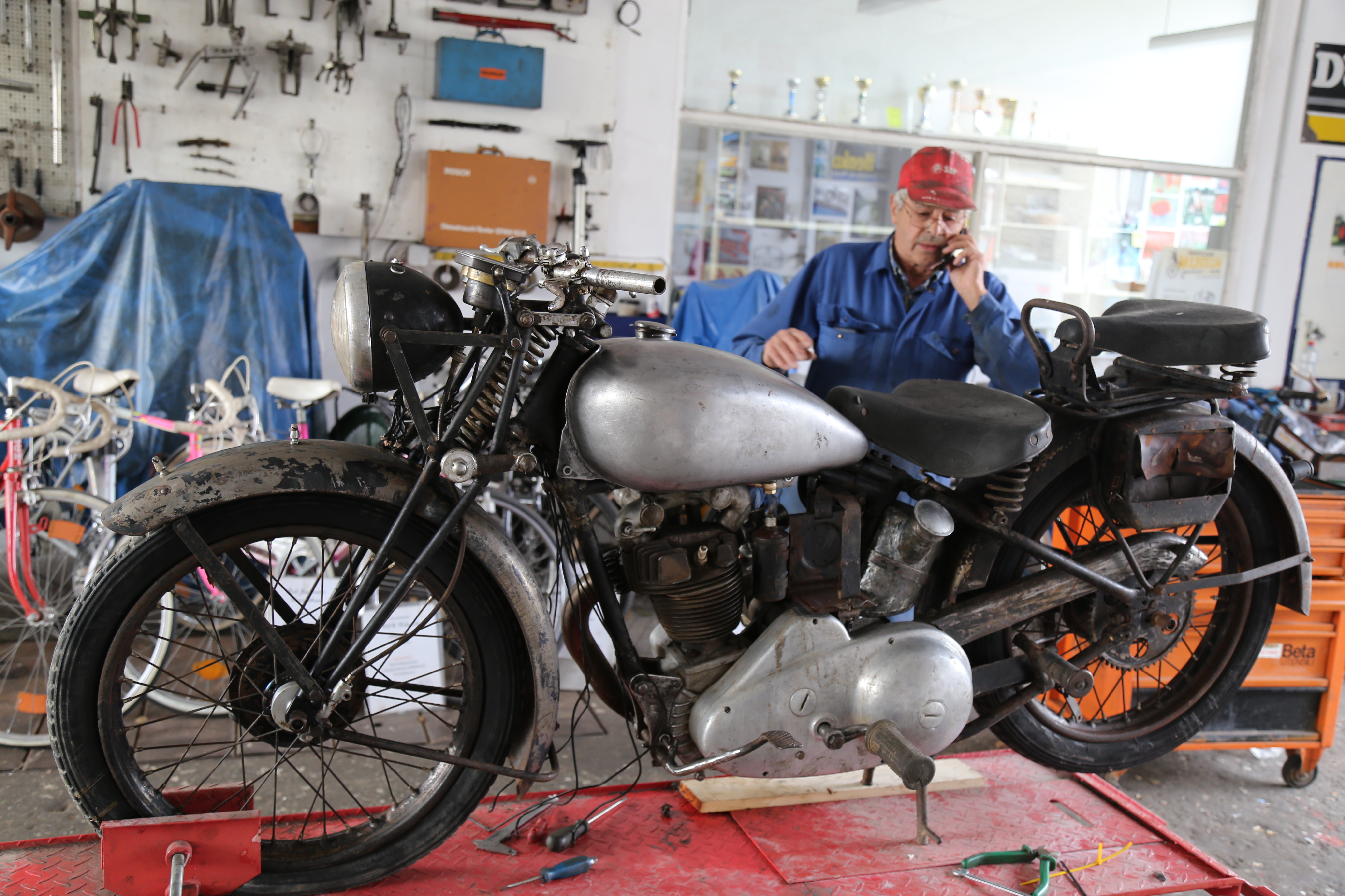 Fahrrad-Museum-Ausflugsziel, Oldtimer-Traktoren, Schulklassen-Führungen, günstiger Gruppen-Ausflug, Emaille-Schilder-Ausstellung, E-Tankstelle, historisches Feuerwehrgebäude